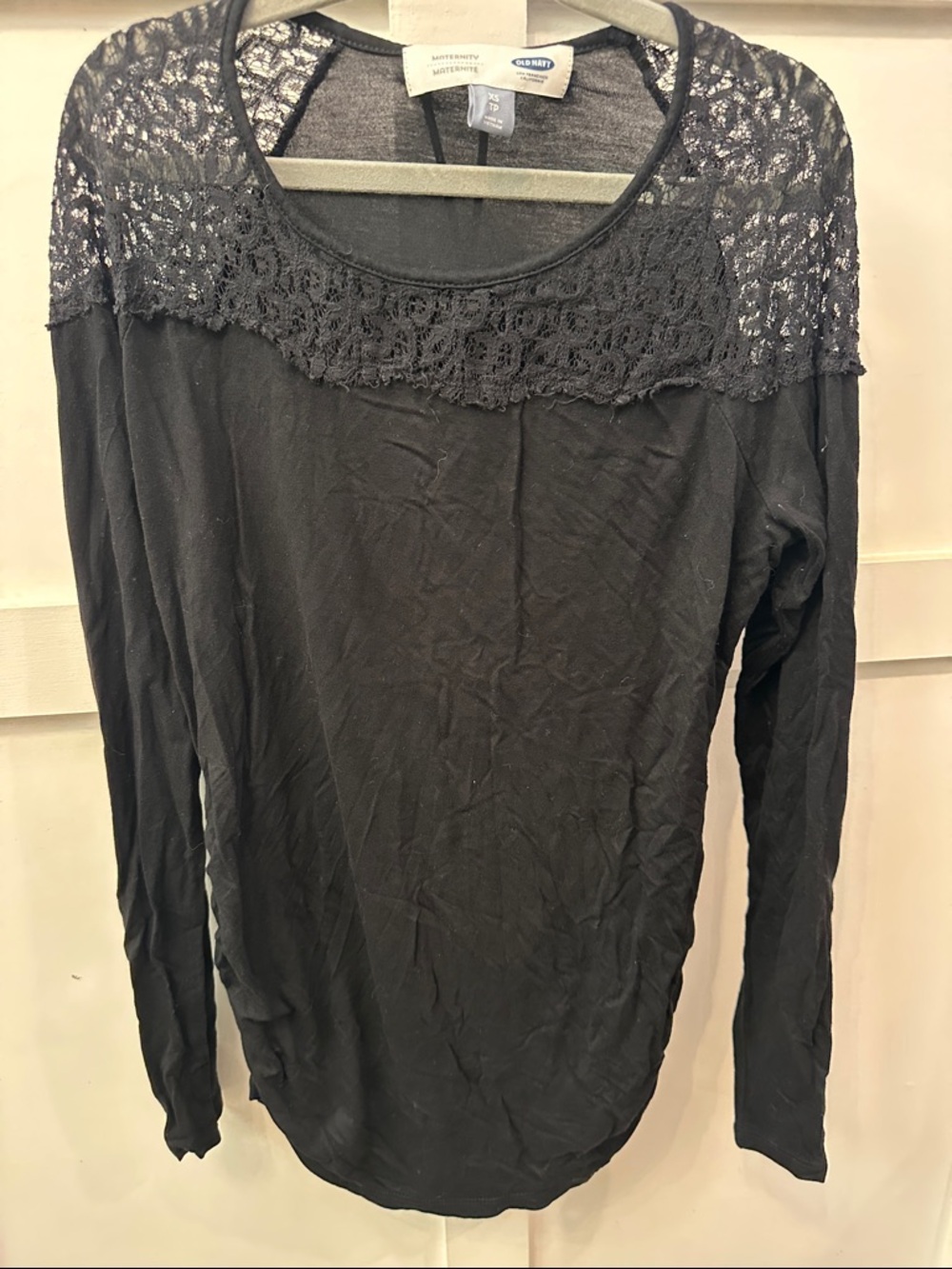 MATERNITY Old Navy Black Lace Yoke Long-Sleeve Tee